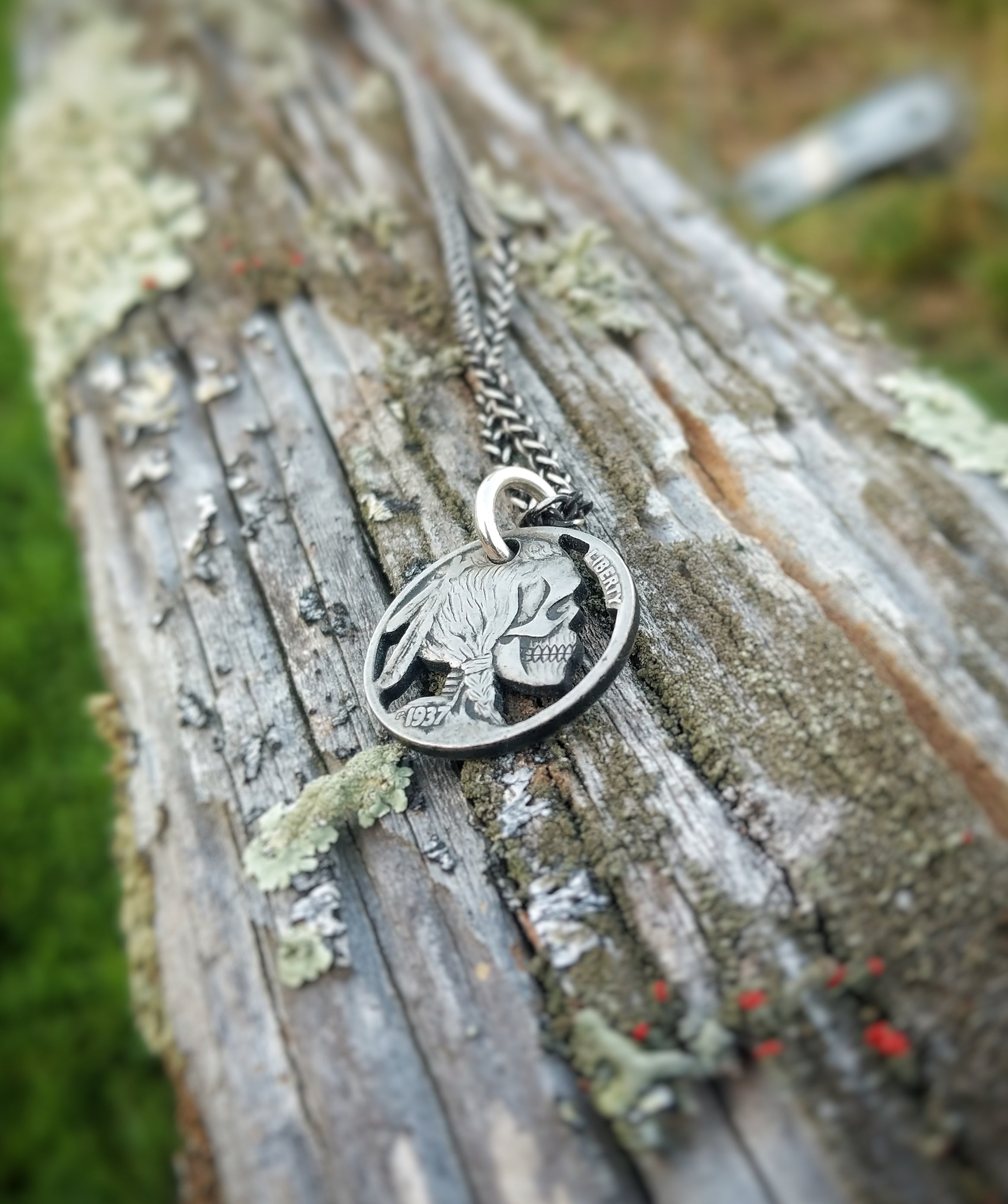 HOBO SKULL NECKLACE