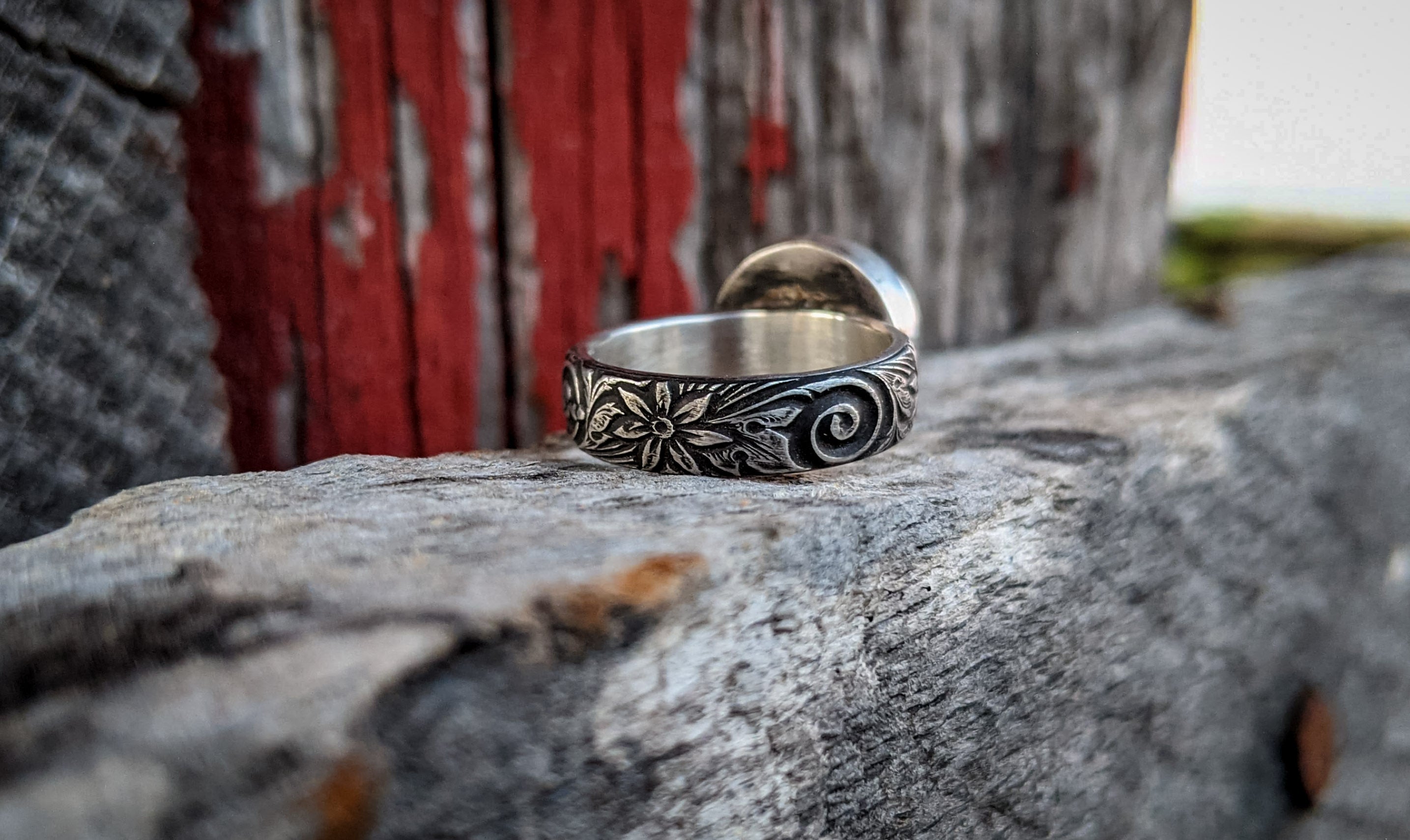MOONSTONE RING
