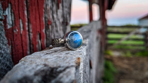 MOONSTONE RING